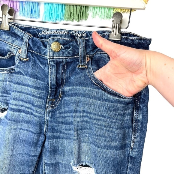 American Eagle AEO Y2K Distressed Grunge Frayed Slouchy Mid Rise Jeans Size 4 - Picture 4 of 16